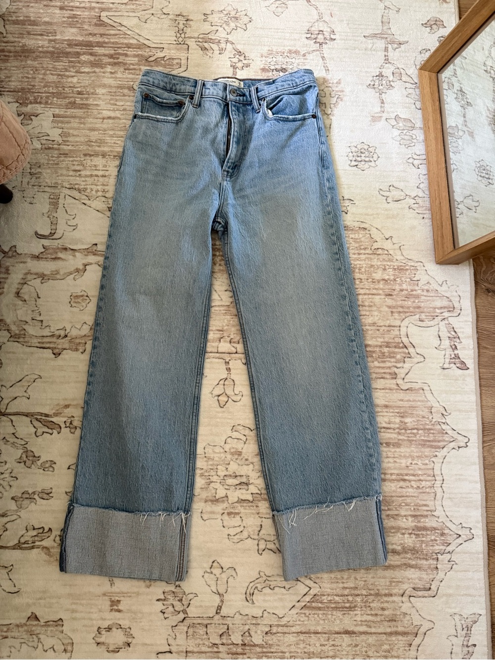 Abercrombie 90s Relaxed Jean High Rise Size 28/6 Short